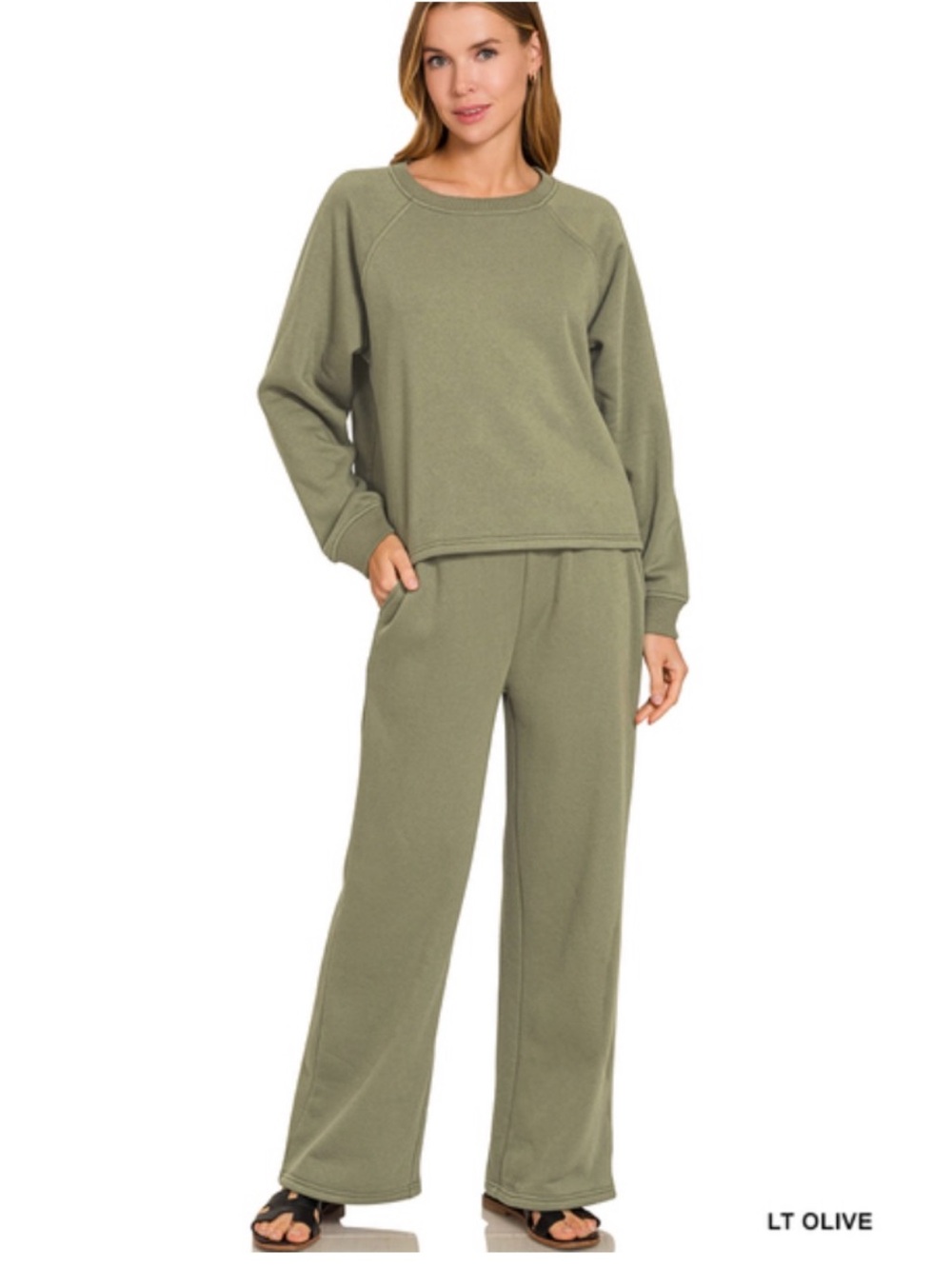 129 ❤️ ZENANA Lt olive FLEECE RAGLAN SLEEVE
PULLOVER & SWEATPANTS
SET